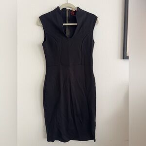 WMNS Fitted Black Dress
